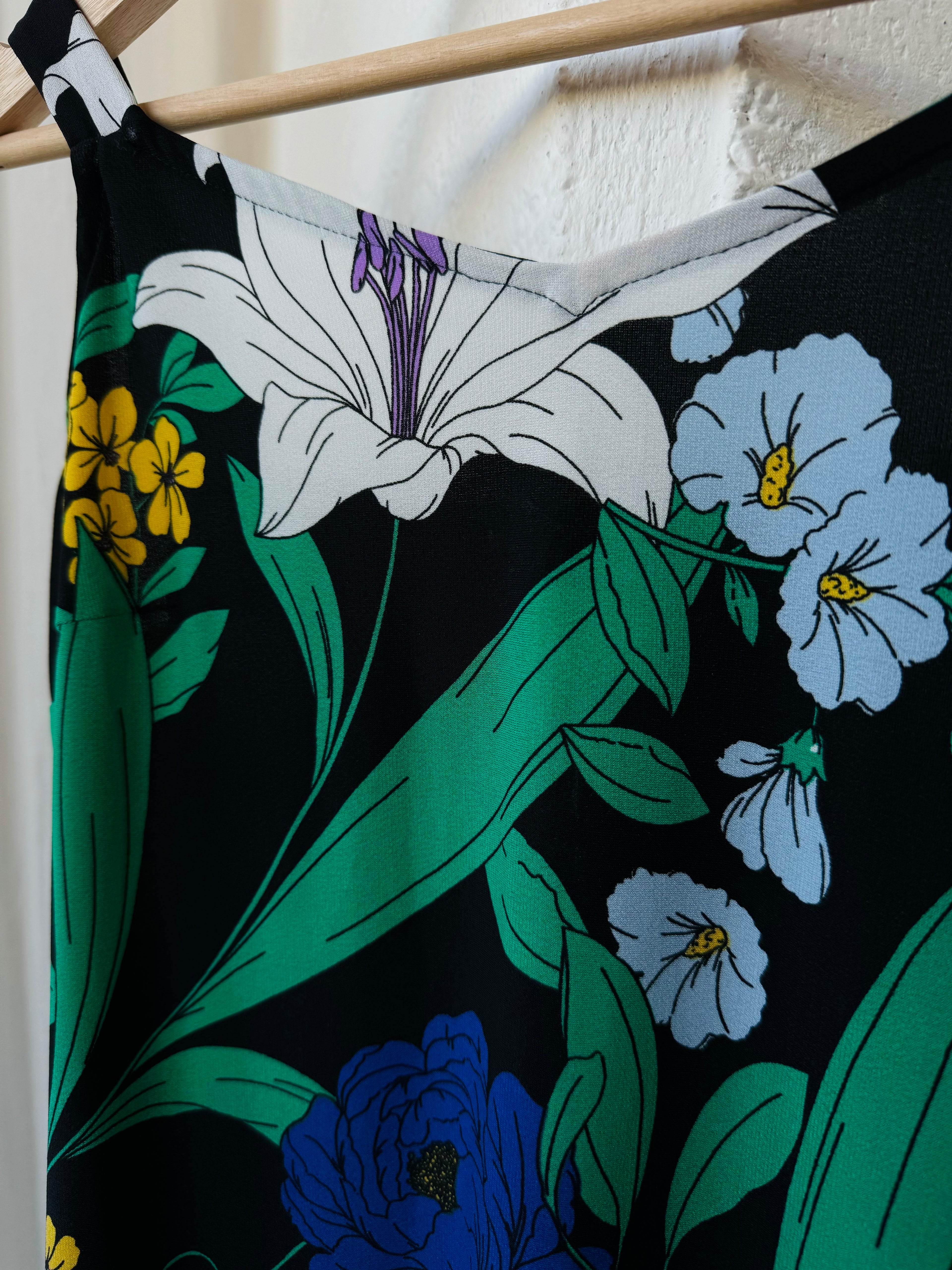 Roz & Ali Black Floral Dress